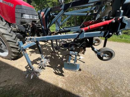 Bild 3:Madara Hackgerät 6-reihig