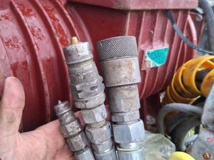 Bild 7:Joskin 16.000 TRS Tridem 3 Achse Güllefass, Zubringer mit hydr.