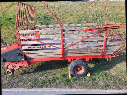 Bild 6:Pöttinger Ladewagen 15