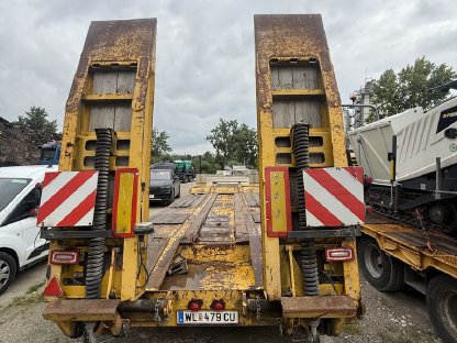 3-Achs Schwarzmüller Tieflader