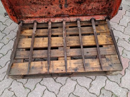 Bild 5:Hydraulischer Frontlader Hauer Oberrahmen N