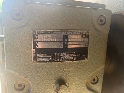 Bild 3:Holzher Kantenanleimmaschine