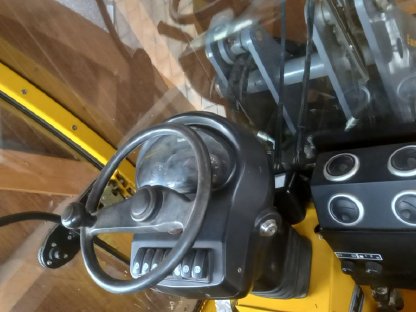 Bild 4:Eurotrac W13F Hoflader