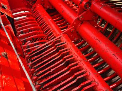 Bild 7:Ladewagen Pöttinger Trend 2 Tieflader 35 m²