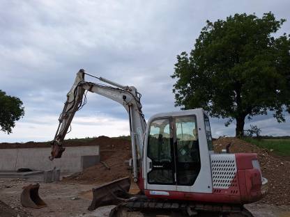 Bild 2:Takeuchi TB070