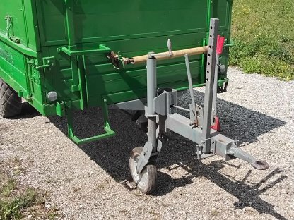 Bild 2:Anhänger Mengele Kratzbodenwagen