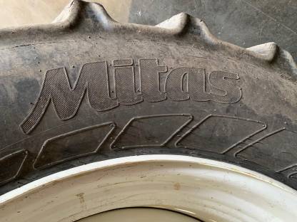 Bild 3:Räder Reifen - Case, Steyr, New Holland 650/65R42 - 540/65R42