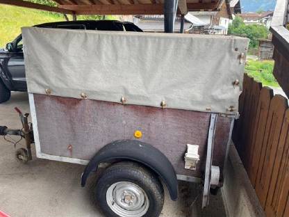 Bild 2:Kleiner Vieh-Anhänger