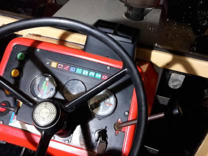 Bild 5:Traktor Steyr 8100