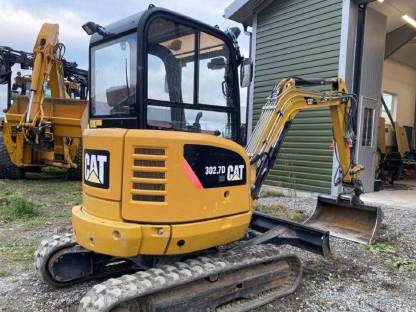 Minibagger Caterpillar 302.7 D mit Anbaugeräten