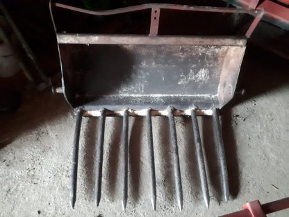 Bild 3:Steyr 50 mit Frontlader