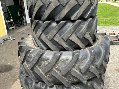 Traktorreifen 420/85/R30 und 405/70/R20