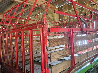 Bild 2:Aufbauladewagen für Aebi