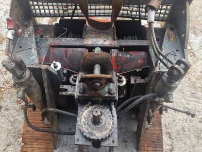 Bild 2:Festanbau doppel 8t Forstseilwinde