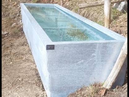 Bild 7:Wassertrog