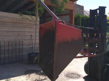 Bild 4:Hydraulische Kippschaufel