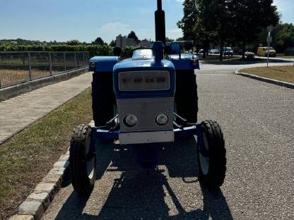 Ford 3000-8 Super Dexta