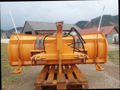 Bild 2:Schneeschild, Planierschild Hauer HS 2400
