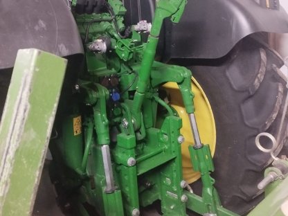 Bild 2:John Deere Schlepper R 6110