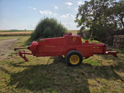 Bild 2:Kleinballenpresse Welger AP52