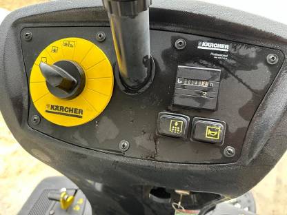 Bild 2:Kärcher Kehrmaschine