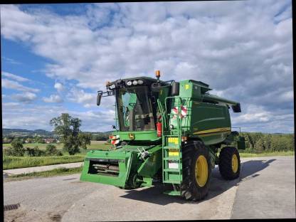 Mähdrescher John Deere T560 Hillmaster 6,7m