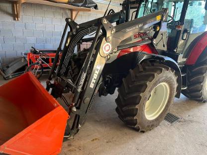 Bild 9:Traktor Steyr 4095