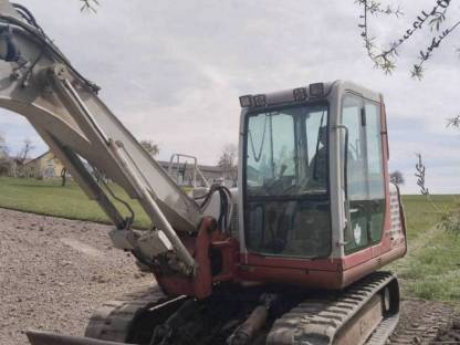 Bild 4:Takeuchi TB070