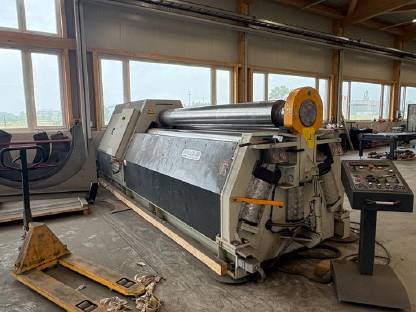 Bild 3:Rundbiegemaschine