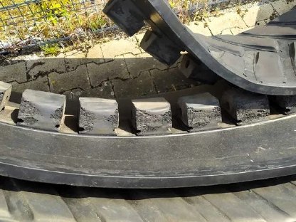 Bild 3:Professionelle Raupenketten für Claas Lexion – Gut