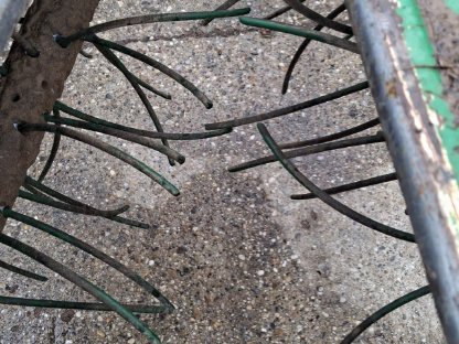 Bild 5:Weinbau Überzeilenstockputzer