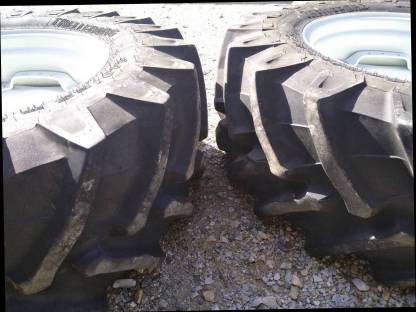 Bild 3:Kompletträder Trelleborg TM800