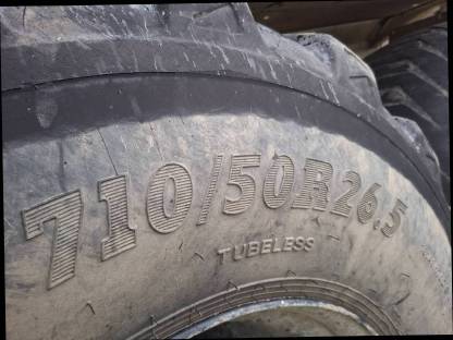 Bild 3:Joskin 16.000 TRS Tridem 3 Achse Güllefass, Zubringer mit hydr.