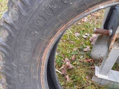 Bild 2:Reifen 7.50-20