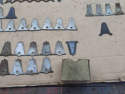 Bild 2:Verschiedene Mähbalken Fingerplatten