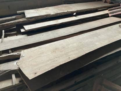 Bild 2:Alte Holzbretter