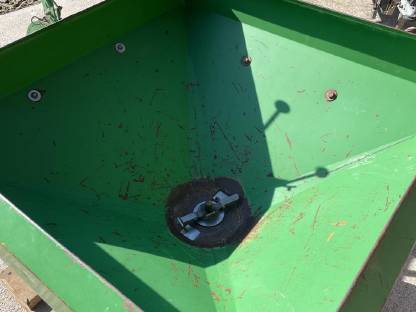 Bild 3:Amazone Düngerstreuer