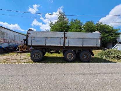 Bild 4:3-Achs-Kippanhänger Kässbohrer