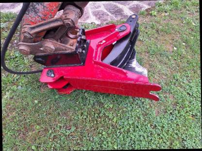 Bild 2:Fällgreifer, Baumschere