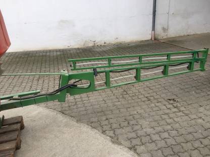 Bild 6:Feldspritze Jessernigg 12 m