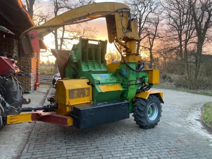 Bild 5:Hacker Holzhäcksler Heizohack 10/400