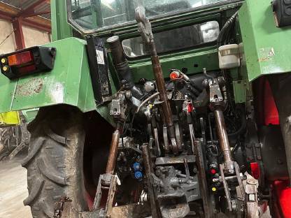 Bild 3:Fendt Geräteträger 395