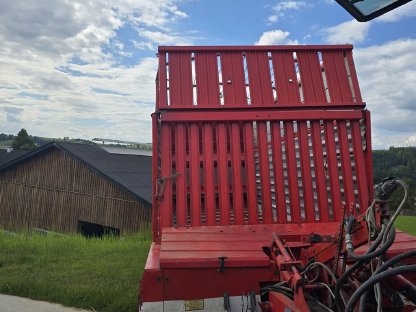 Bild 4:Ladewagen Pöttinger Siloprofi 3