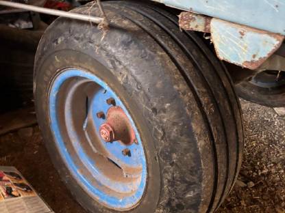 Bild 6:Miststreuer Mengele