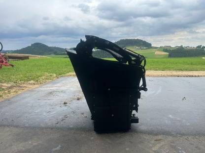 Bild 5:Futterfrässchaufel