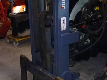 Bild 4:Stapler Hubmast, 3-Punkt Hubgerüst