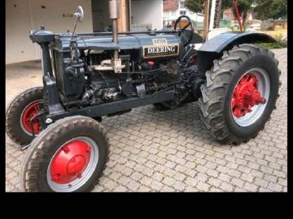Deering IHC F12G Oldtimer restauriert