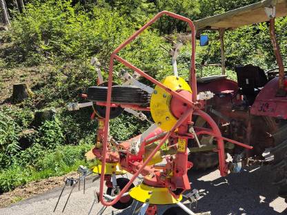 Bild 4:Pöttinger Zetter HIT 40 N