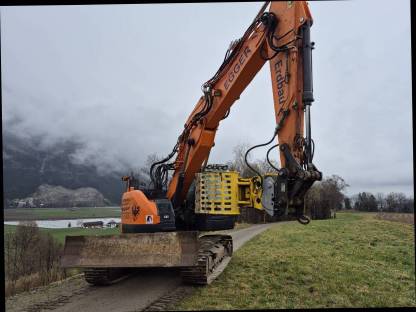 Bild 4:Doosan Kurzheckbagger DX 235