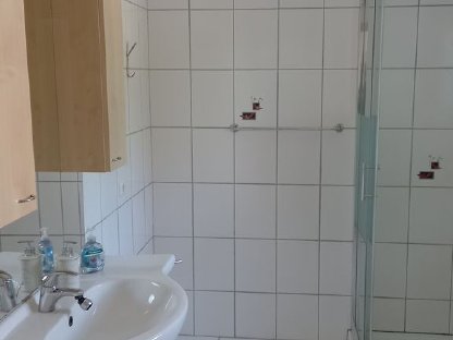Vergebe kl Wohnung Telmöbeliert